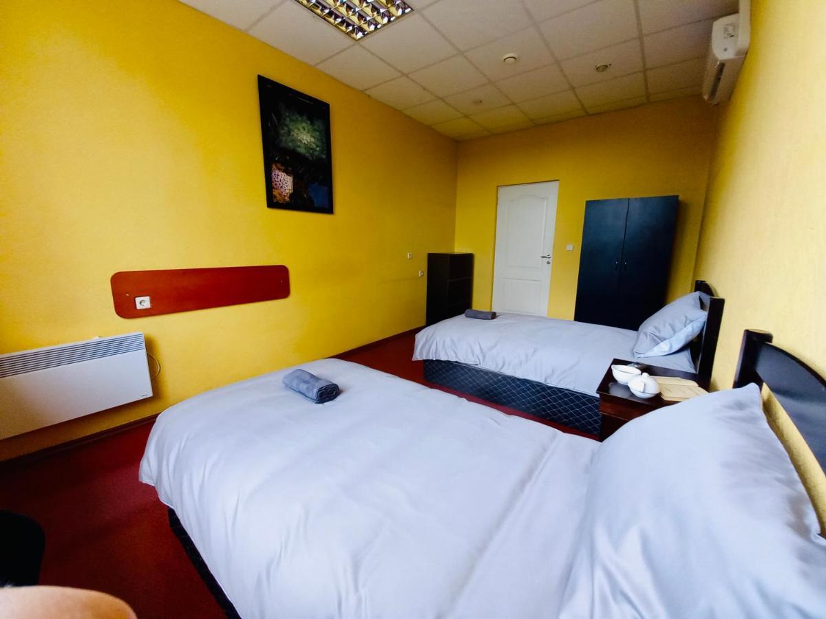 Hostelis R27 Aizpute 外观 照片